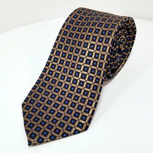 Jos .A.Bank Traveler Stain Resistant Square Patterned Tie 100% Silk Long